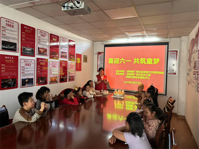 店埠鎮(zhèn)廣場(chǎng)社區(qū) 開(kāi)展“喜迎六一 共筑童夢(mèng)”趣味活動(dòng) 點(diǎn)亮童心與夢(mèng)想